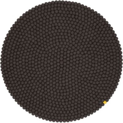 Runder, dunkelgrauer Filzteppich (myfelt) aus vielen kleinen Filzkugeln, Durchmesser 200 cm.